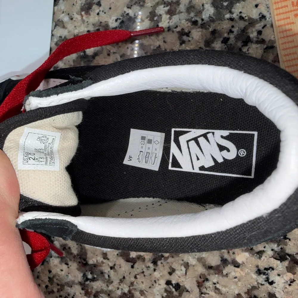 Vans Old Skool Kids Black White Red Lace Skate Shoes Sneakers 721454 Size 2